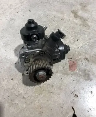 Audi A6 S6 C6 4F Fuel injection high pressure pump 059130755AH