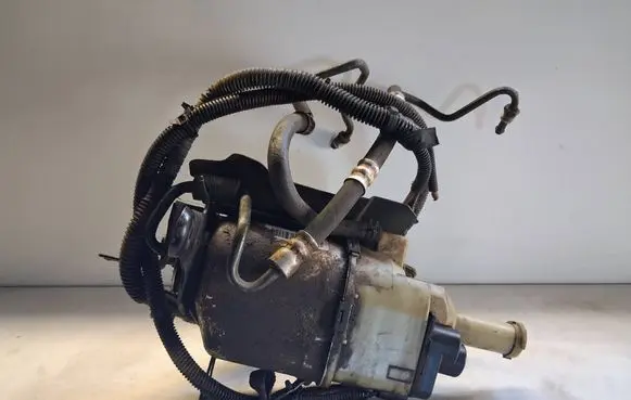 Opel Astra G Power steering pump 9226480 26082652