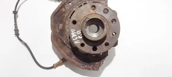 Opel Vectra B Front wheel hub