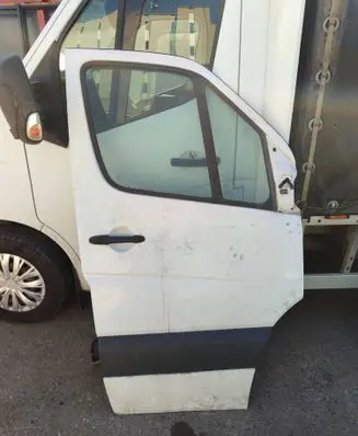 Mercedes-Benz Sprinter W906 Front door 