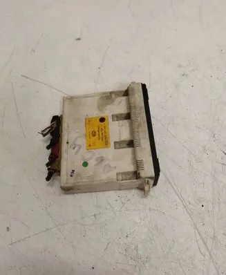 Audi A4 S4 B5 8D Climate control unit 8D0820043H 5HB00650011