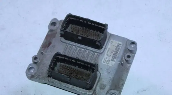 Fiat Bravo Engine control unit/module 00518159300 1039S23319 0261201635