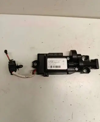 Audi A8 S8 D4 4H Seat belt adjustment motor 4H0857833 B1081093