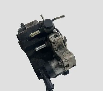 Hyundai Tucson JM Fuel injection high pressure pump 3310027400