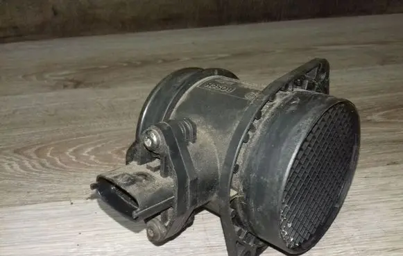 Volvo S80 Mass air flow meter 0280218045 9470640