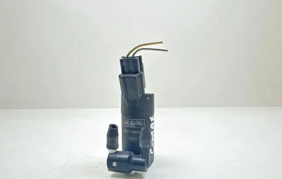 Ford Focus C-MAX Windscreen/windshield washer pump T655C 1S7117K624FD