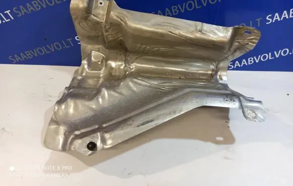 Volvo XC90 Heat shield in engine bay 31452761