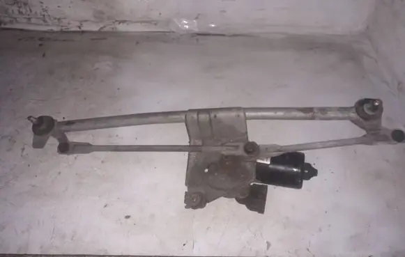 Opel Astra F Front wiper linkage and motor 90341903