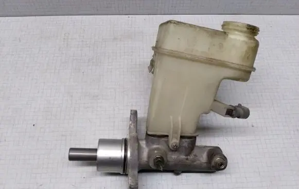 Opel Vectra C Master brake cylinder