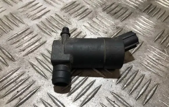 Ford Focus Windscreen/windshield washer pump 13100515