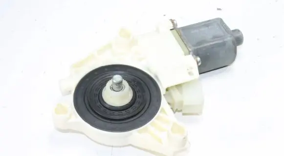 Mercedes-Benz A W176 Front door window regulator motor A2469065200