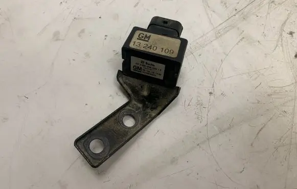 Opel Insignia A ESP acceleration yaw rate sensor 002455008000 13240109 95709308