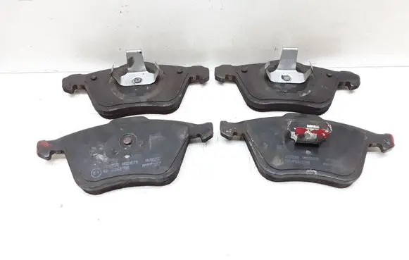 Volvo XC90 Brake pads (front) 