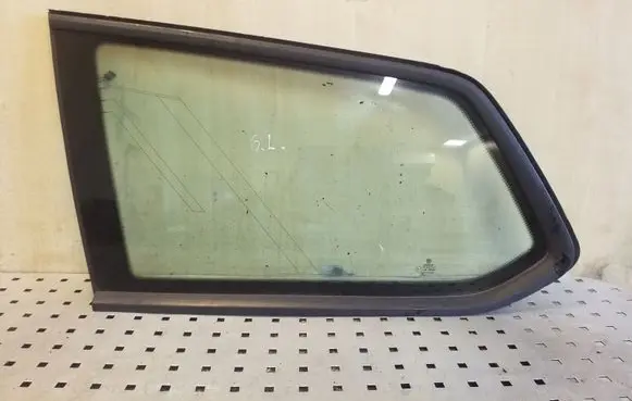 Volkswagen PASSAT B8 Rear side window 3G9845297