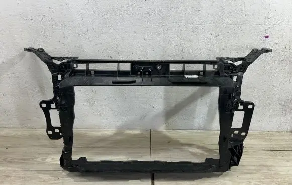 Audi Q3 F3 Front bodywork piece 