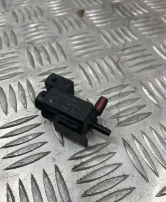 BMW 5 E60 E61 Turbo solenoid valve 72234100 06T102 1742712