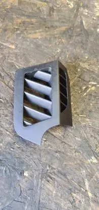 Toyota Avensis T270 Dash center air vent grill 5596205050
