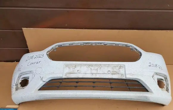 Ford Turneo Courier Front bumper JT7617K819 JT7617757A