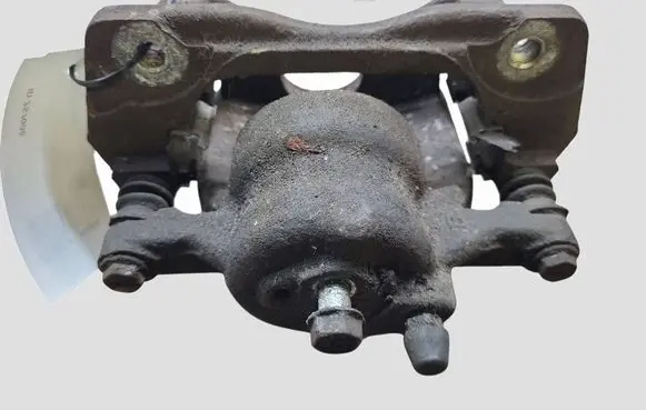 Toyota Auris 150 Front brake caliper Y01985