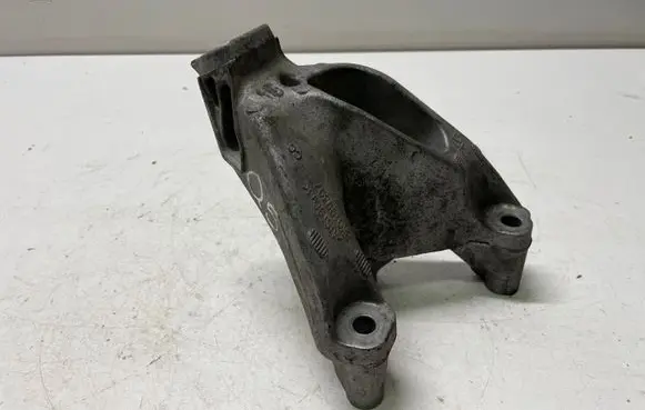 Audi Q5 SQ5 Engine mounting bracket 8K0199307