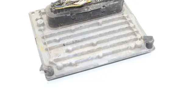 Ford Fiesta Engine control unit/module 4S6112A650SB S120977015
