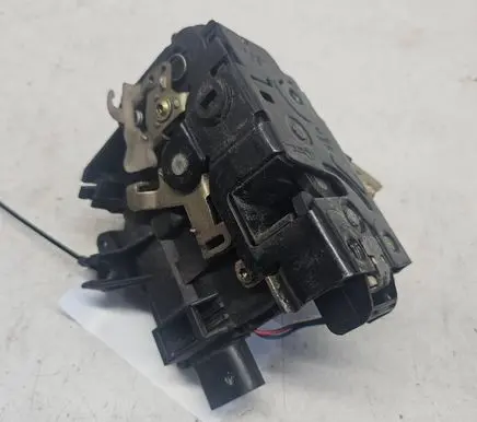 Audi A6 S6 C5 4B Rear door lock