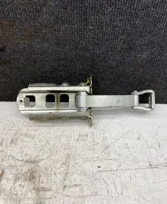Mercedes-Benz Sprinter W906 Front door check strap stopper A9067200316