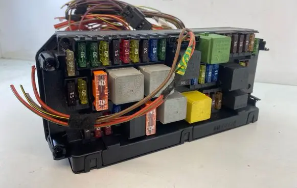 Mercedes-Benz E W212 Fuse module A2129003814 A2129020706 A2129015504