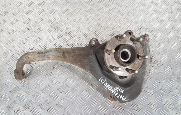 Nissan Pathfinder R51 Front wheel hub
