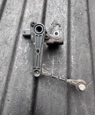 Land Rover Discovery 5 Air suspension front height level sensor JPLA3D026AA 18015 304258