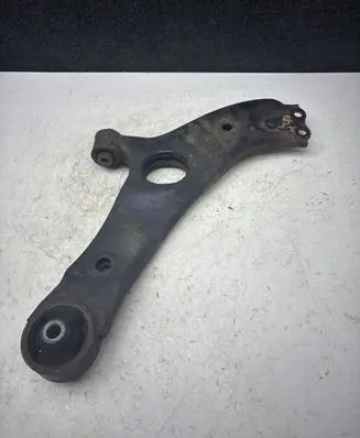 KIA Sorento Front lower control arm/wishbone