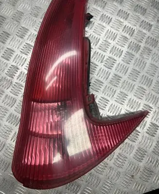 Peugeot 206 Rear/tail lights PPTD20 T12
