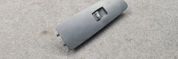 BMW 1 E81 E87 Electric window control switch 9162997