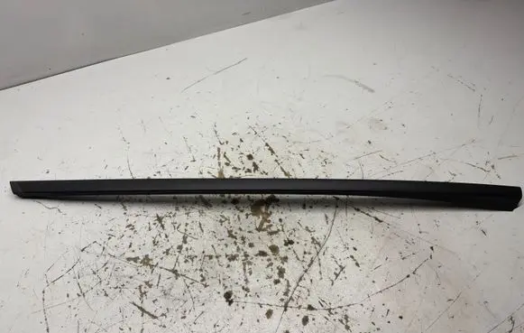 Volvo XC70 Windshield trim 30753552