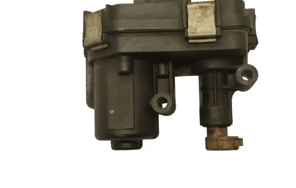 Opel Zafira C Intake manifold valve actuator/motor 