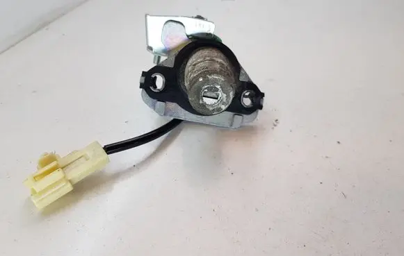 Lexus GS 300 350 430 450H Tailgate exterior lock 3066