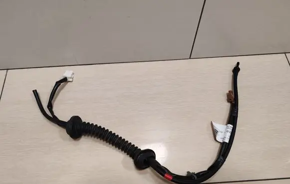 Nissan Note (E11) Tailgate/trunk wiring harness 240529U00A