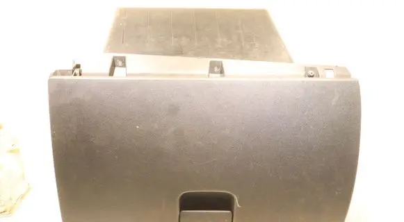 KIA Venga Glove box