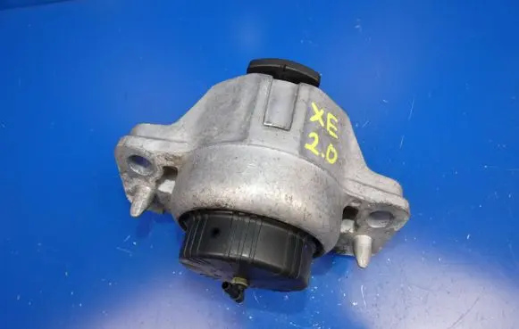Jaguar XE Engine mount bracket