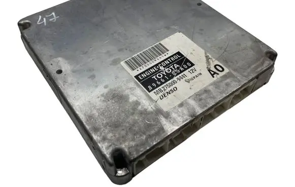 Toyota Camry Engine control unit/module 8966105A00 MB2750009441 2750009441
