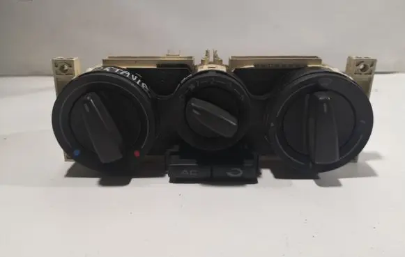 Skoda Octavia Mk1 (1U) Climate control unit
