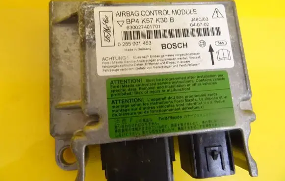 Mazda 3 I Airbag control unit/module BP4K57K30B 0285001453