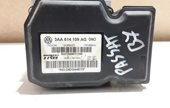 Volkswagen PASSAT B7 ABS Pump 3AA614109AG