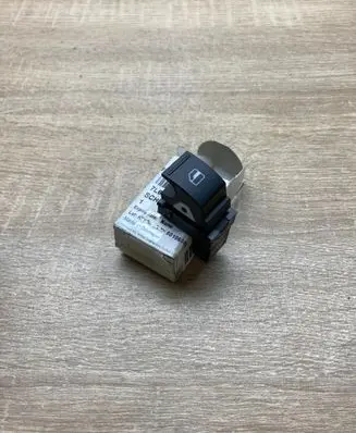 Volkswagen Touareg I Electric window control switch 7L6959855C