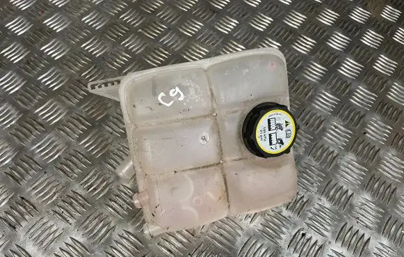 Ford Focus Coolant expansion tank/reservoir 8V61-8K218 8V61-8K218-AE 8V61-8K218-DE