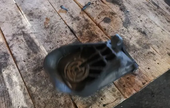 Volvo V70 Engine mounting bracket