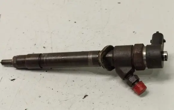 Volvo XC90 Fuel injector 0445110251 30750283