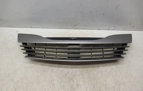 Renault Laguna II Front bumper upper radiator grill