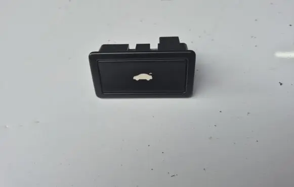Audi A6 S6 C6 4F Tailgate/boot open switch button 3D0959831D