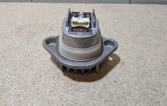 BMW 7 G11 G12 LED ballast control module 74087319